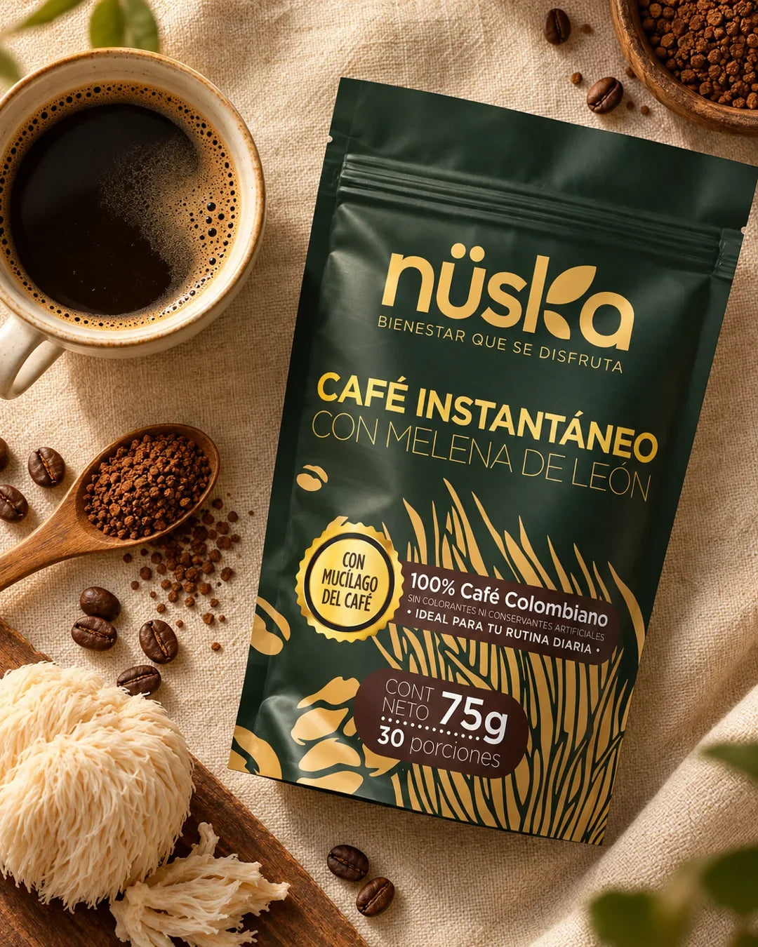 Taza de café negro preparada con Café Nüska